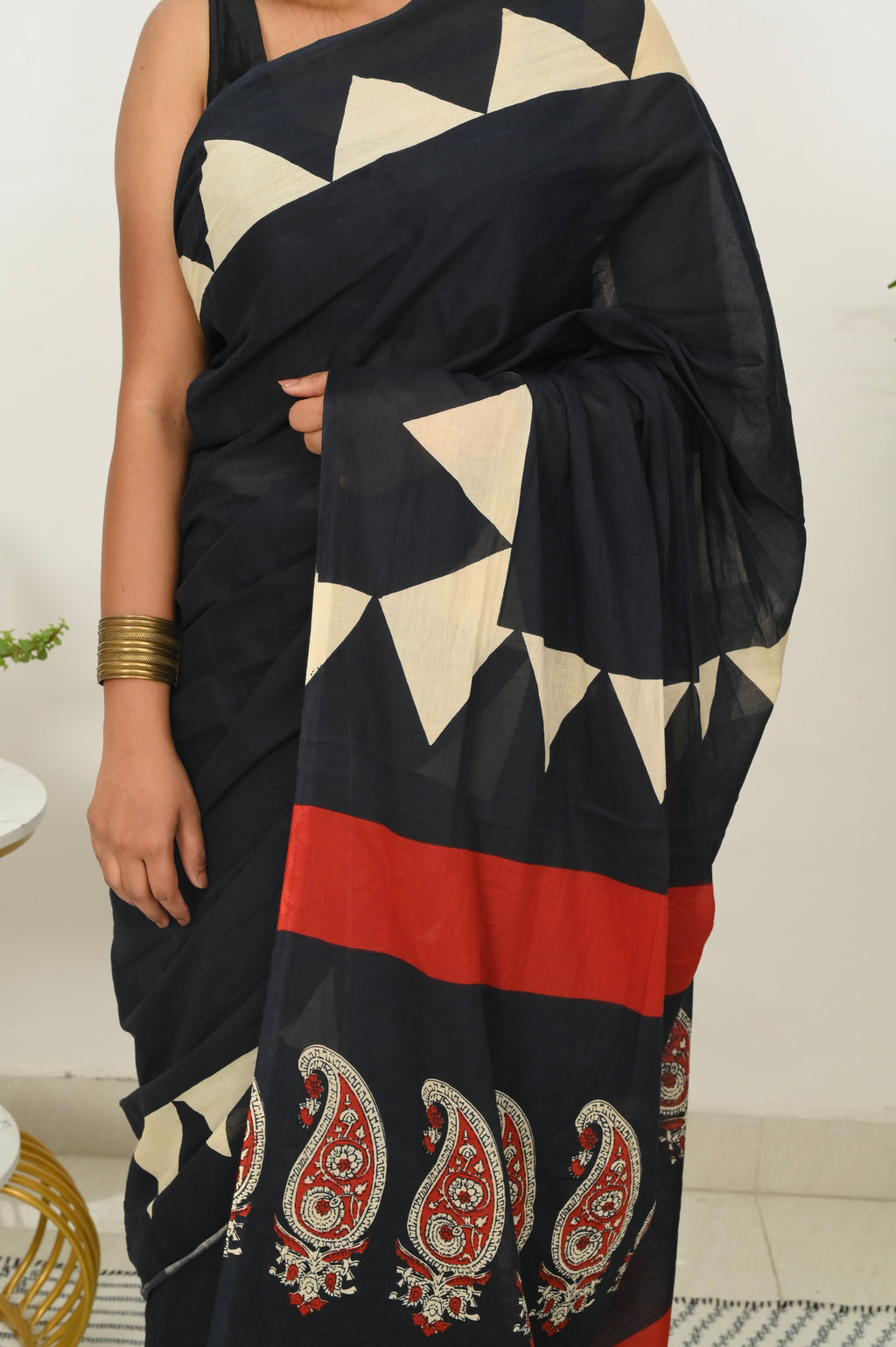 Mulmul Saree - Siyaah Khwaab